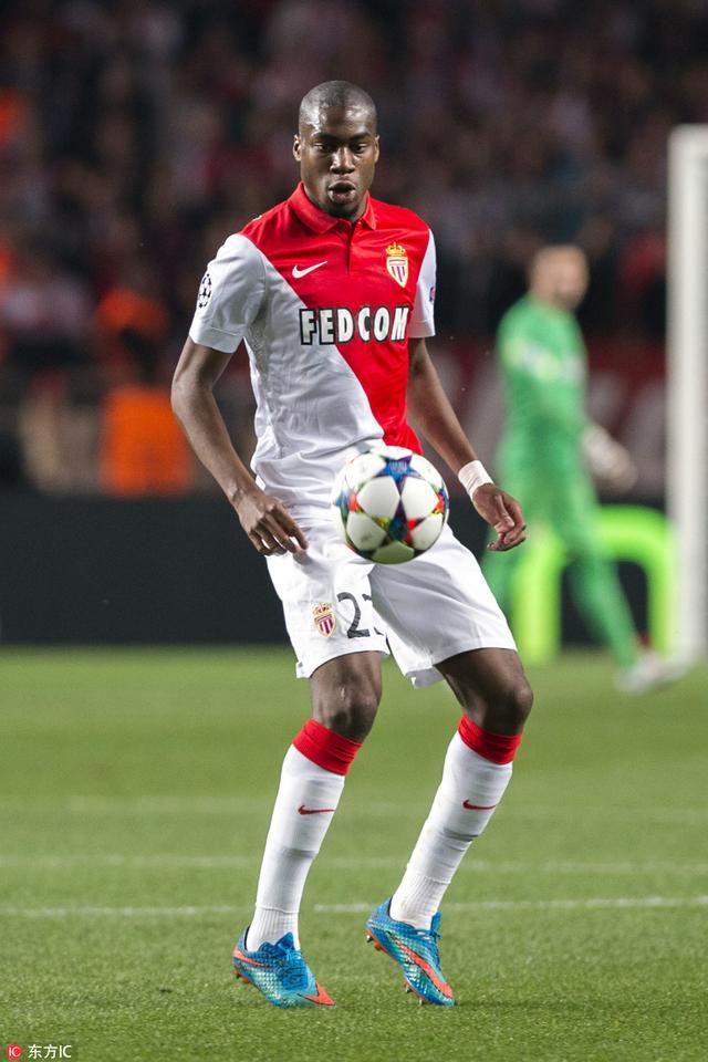 湖人逆转勇士詹姆斯狂砍34分（詹姆斯34分领衔湖人逆转击败勇士）