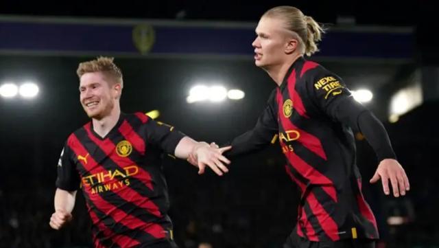 早报：悲欢并不相通（早间速递：悲喜各自为营）