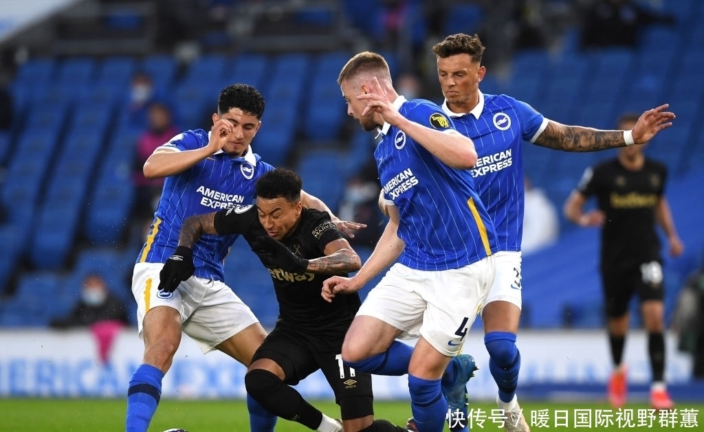 记者：泰山以次顶薪续约瓦科，有海滨城市球队报价但球员无意（记者：瓦科以次顶薪续留泰山，拒绝海滨城市球队报价）