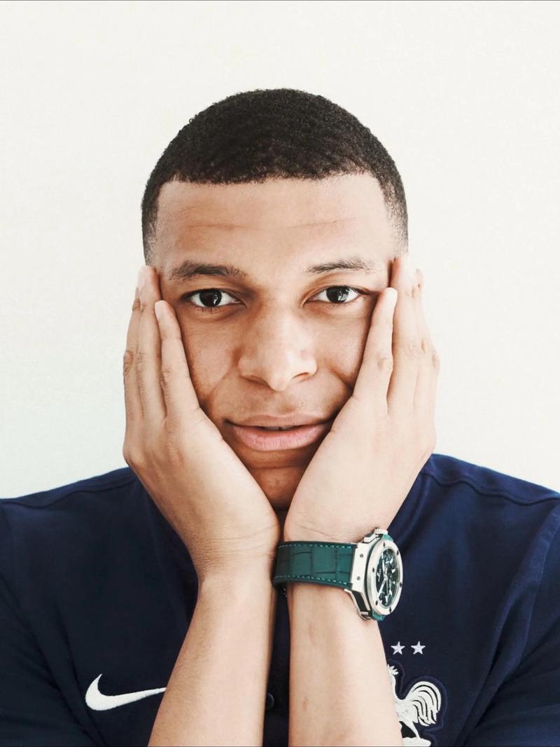 国外亚洲足球博主：王钰栋可能会加盟德乙俱乐部达姆施塔特（海外亚洲足球博主称：王钰栋或将加盟德乙球队达姆施塔特）