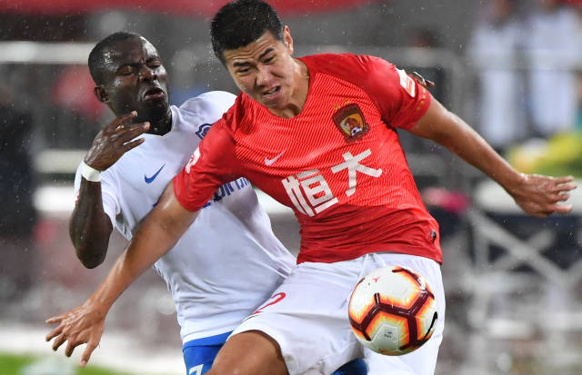 随着马竞1-1丢分，皇马5-1屠杀，西甲积分榜出炉！巴萨4分领跑！