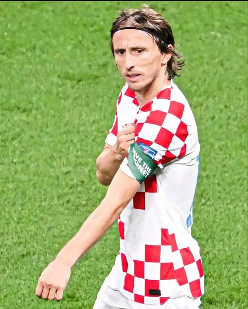 布伦森过去7场比赛场均31.6+6，复出后尼克斯4胜1负（布伦森近7场场均31.6分6助攻，复出后助尼克斯取得4胜1负）