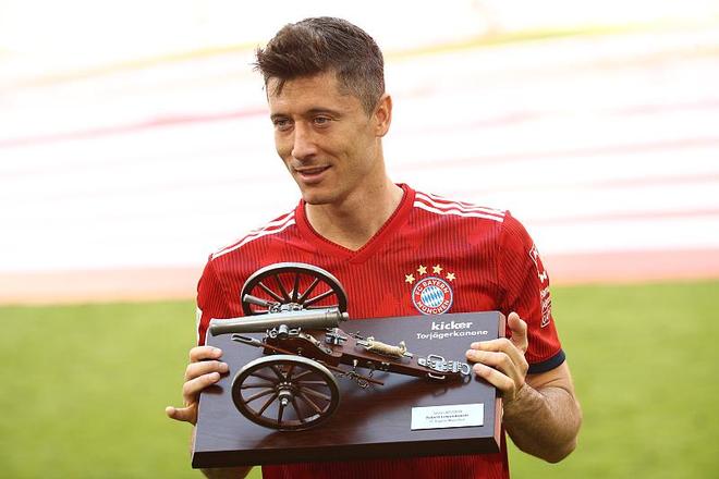 陈艾森领到退役证书，正式告别运动生涯（陈艾森获退役证，宣告结束运动员生涯）