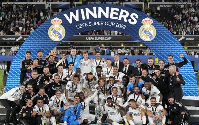 奥格斯堡vs勒沃库森：亚基奇、凯文-施洛特贝克首发，希克、霍夫曼出战（奥格斯堡迎战勒沃库森：亚基奇、凯文-施洛特贝克先发，希克、霍夫曼出战）